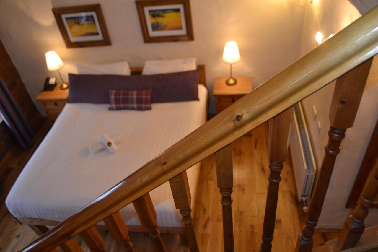 Walsh'S Hotel And Apartments Maghera  Exteriör bild