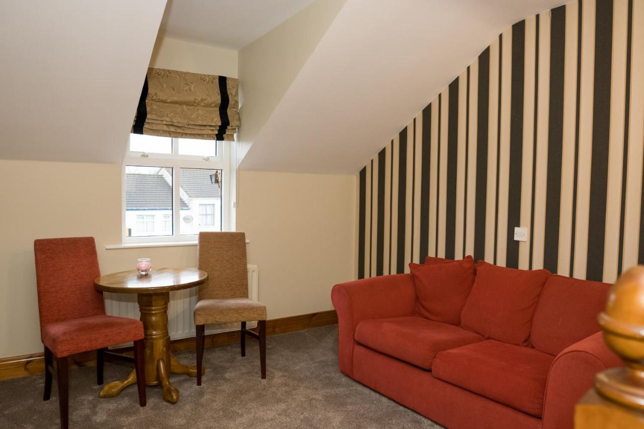 Walsh'S Hotel And Apartments Maghera  Exteriör bild